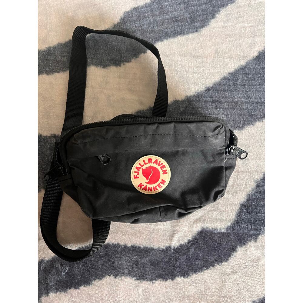 Fjällräven Kånken Hip Pack Black Belt Bag Crossbody - Picture 2 of 3